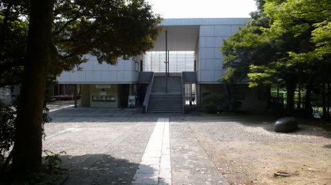 神奈川県立美術館